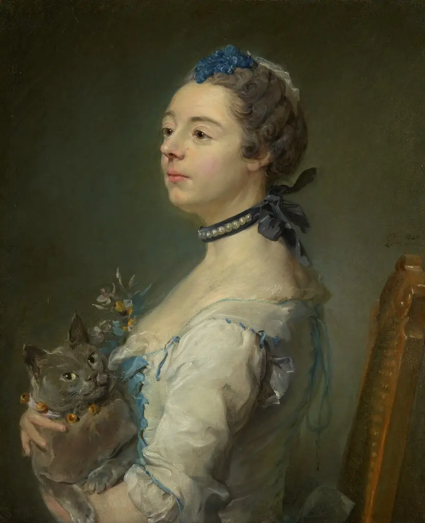 Retrato de Madame Favart luciendo un choker de cinta de seda con detalles de encaje, siglo XVIII.