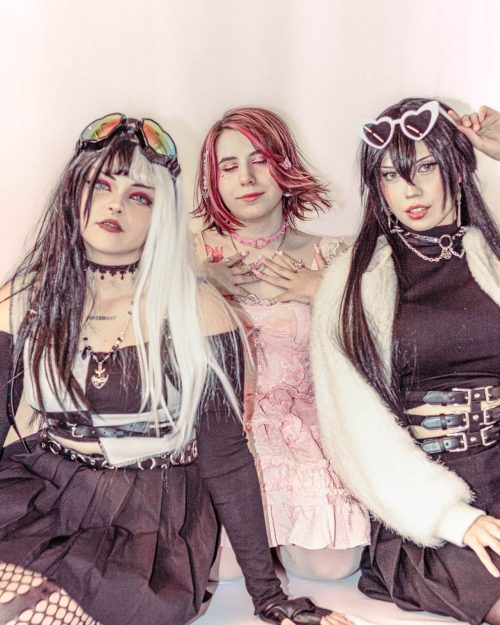 Lookbook Photoshoot Rompe lo Dulce Soft Backdrop Cute Dark Pink Choker Earrings Candy Portrait